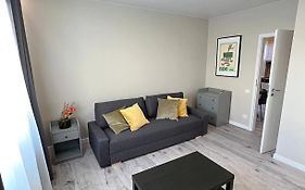 Clinic Studio Apartments By Hostlovers